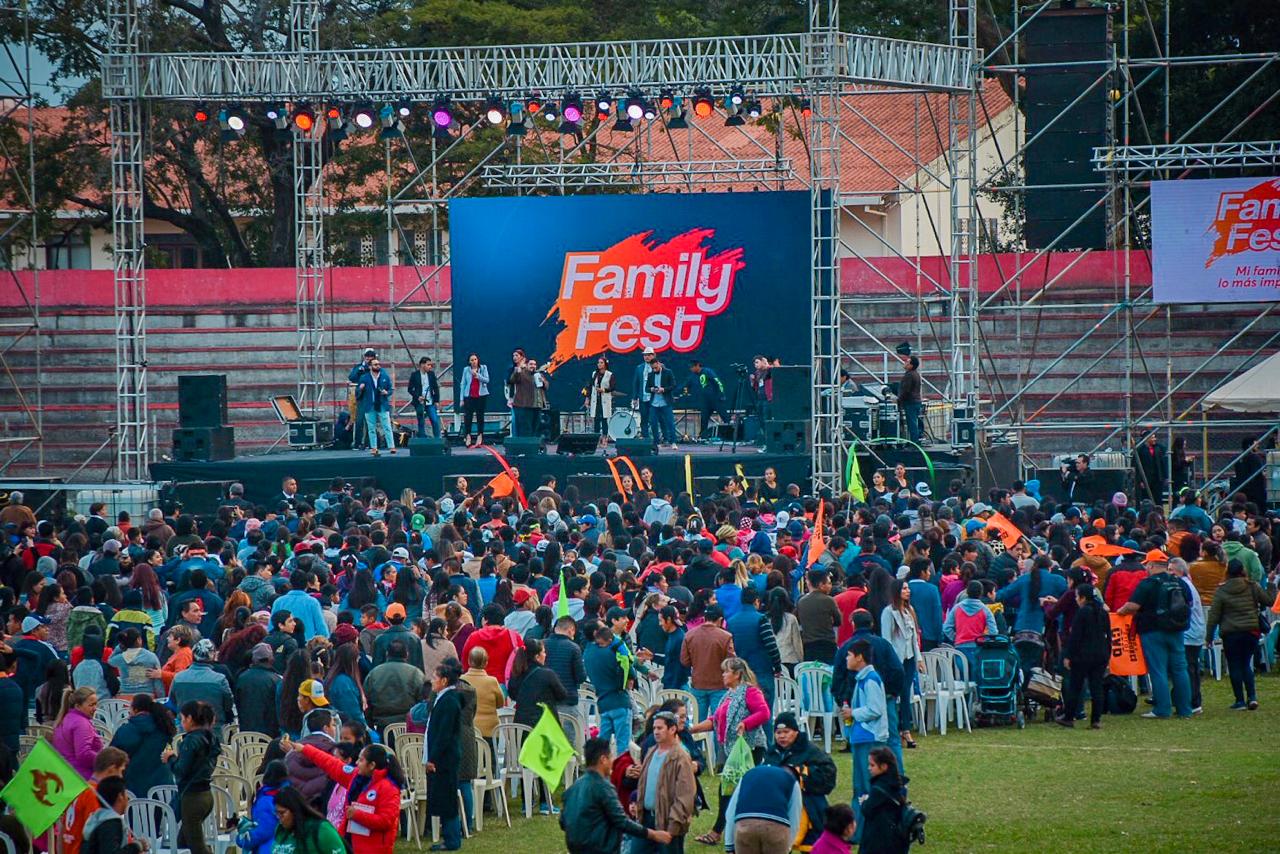 Nexos presente en el festival más importante de la familia boliviana.